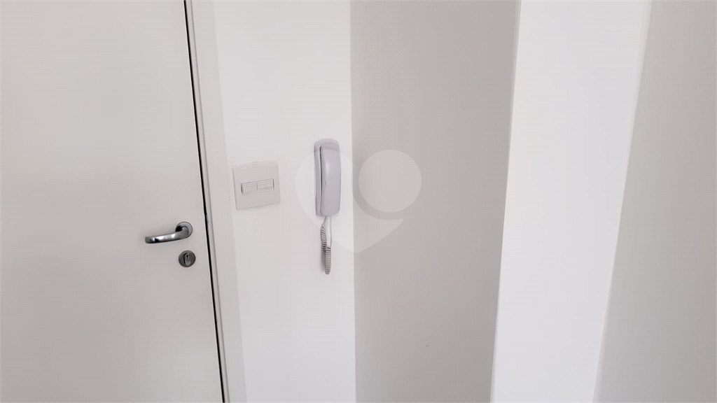 Apartamento Tipo Studio com 01 Quarto Suíte. Sala com terreço. Em Pinheiros