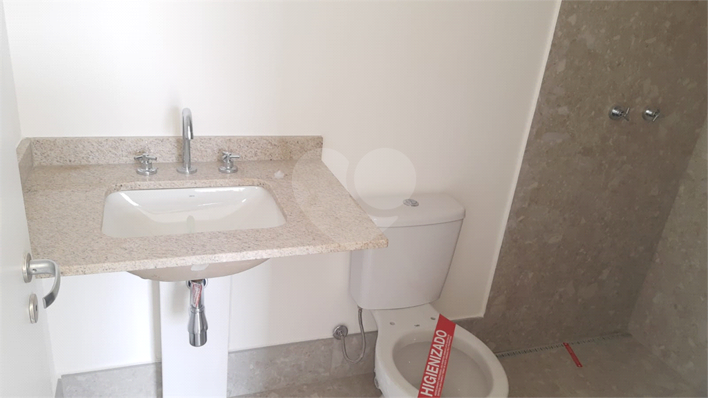 Apartamento Tipo Studio com 01 Quarto Suíte. Sala com terreço. Em Pinheiros