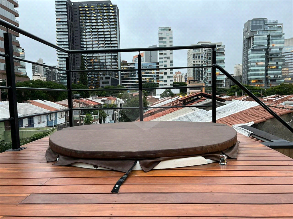 Casa de Vila - 3 suites na Vila Nova Conceição.