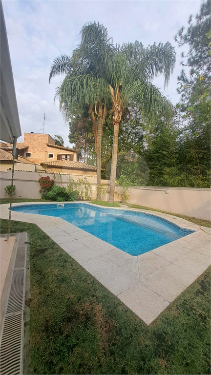 Cada de condominio  4 dorm 