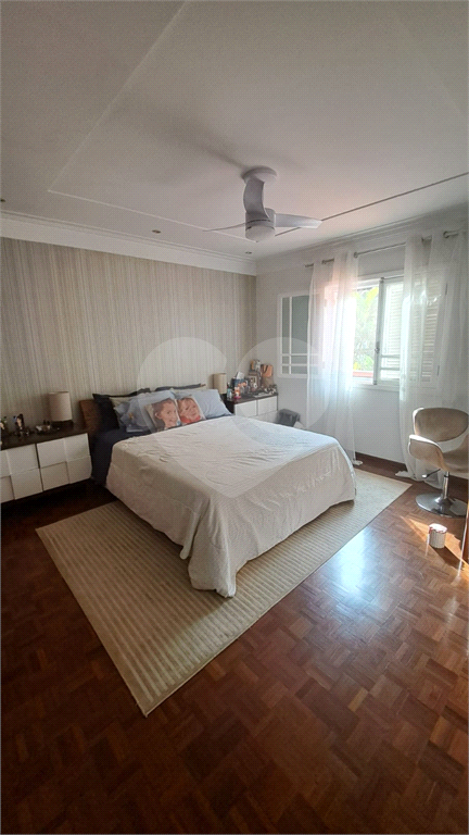 Cada de condominio  4 dorm 