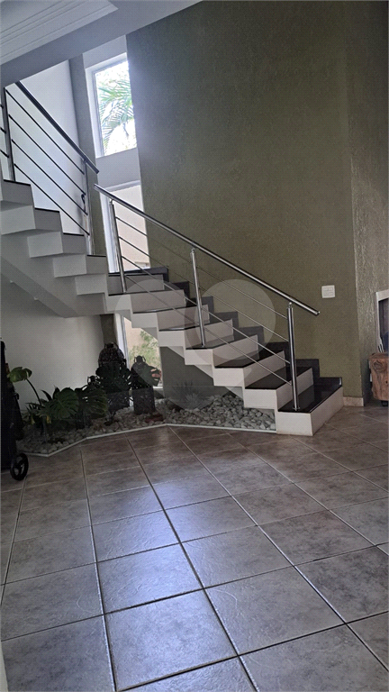 Cada de condominio  4 dorm 