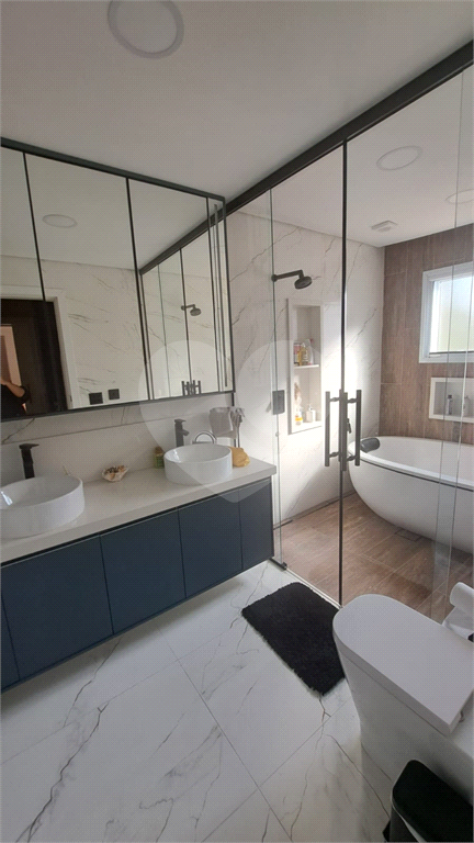 Cada de condominio  4 dorm 