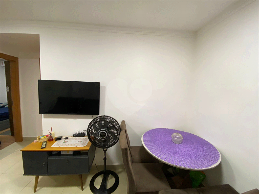 Apartamento à venda com 2 quartos, 45m² - Foto 2