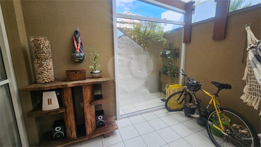 Apartamento Guardem completamente mobiliado com 2 vagas, quintal amplo