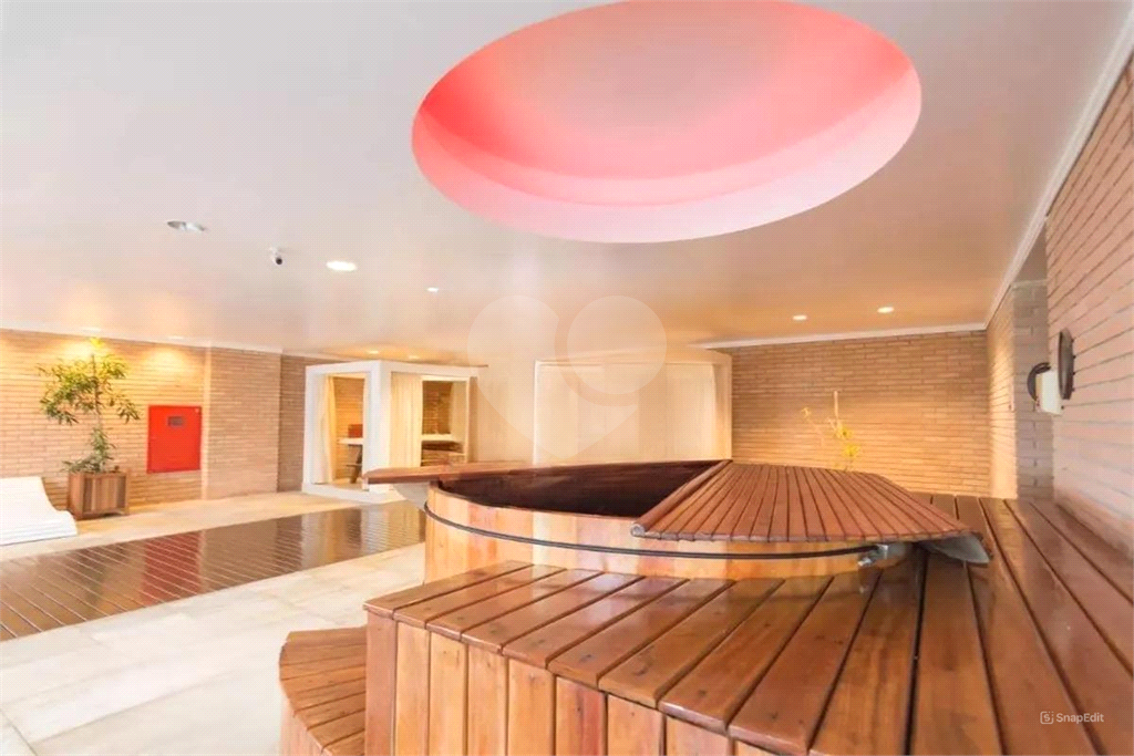 Apartamento Guardem completamente mobiliado com 2 vagas, quintal amplo