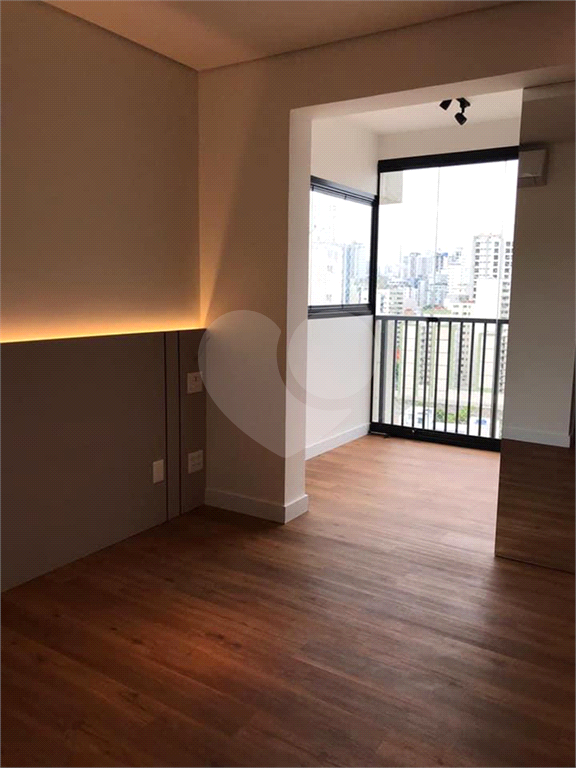 APARTAMENTO em BARRA FUNDA
