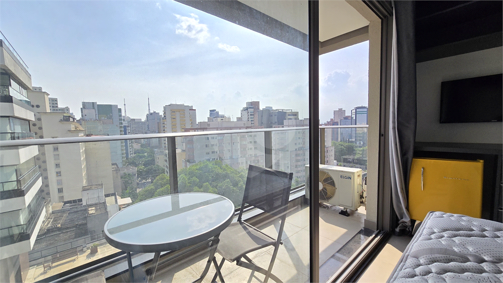 Apartamento Studio para venda com 1 dormitório na CONSOLAÇÃO.