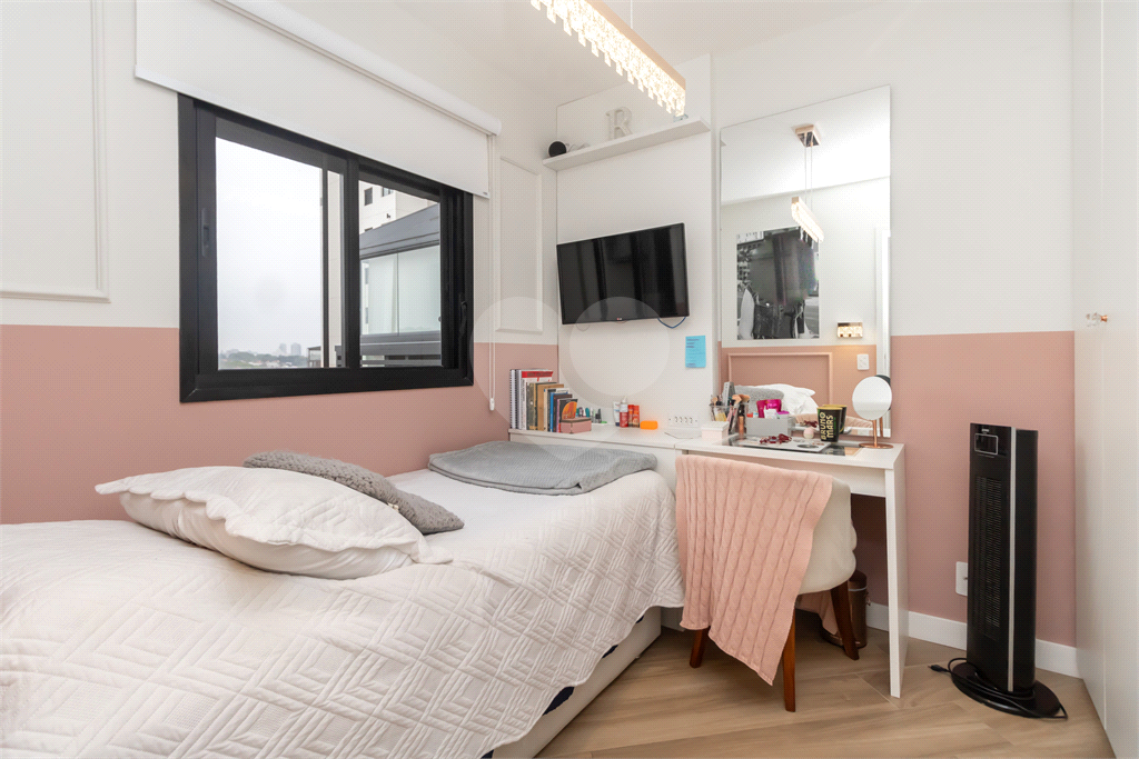 Apartamento - Saúde - 2 Dormitórios - 1 Suílte - 2 Banheiros - 1 Vaga - Venda