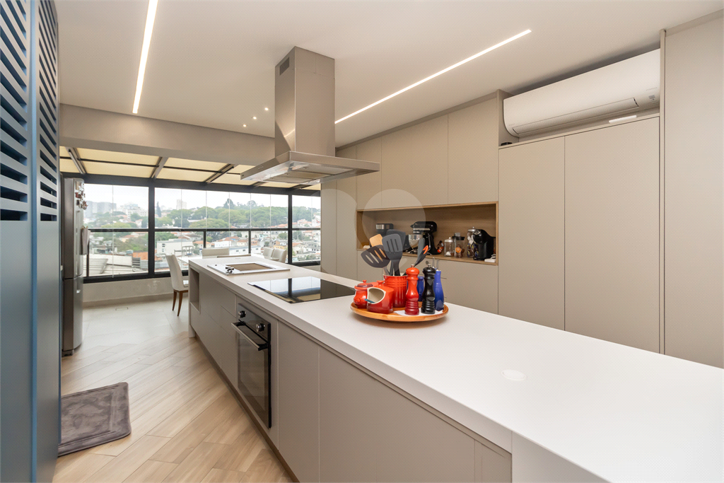 Apartamento - Saúde - 2 Dormitórios - 1 Suílte - 2 Banheiros - 1 Vaga - Venda