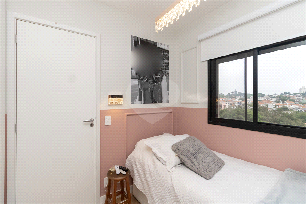 Apartamento - Saúde - 2 Dormitórios - 1 Suílte - 2 Banheiros - 1 Vaga - Venda