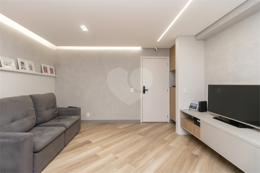 Apartamento - Saúde - 2 Dormitórios - 1 Suílte - 2 Banheiros - 1 Vaga - Venda