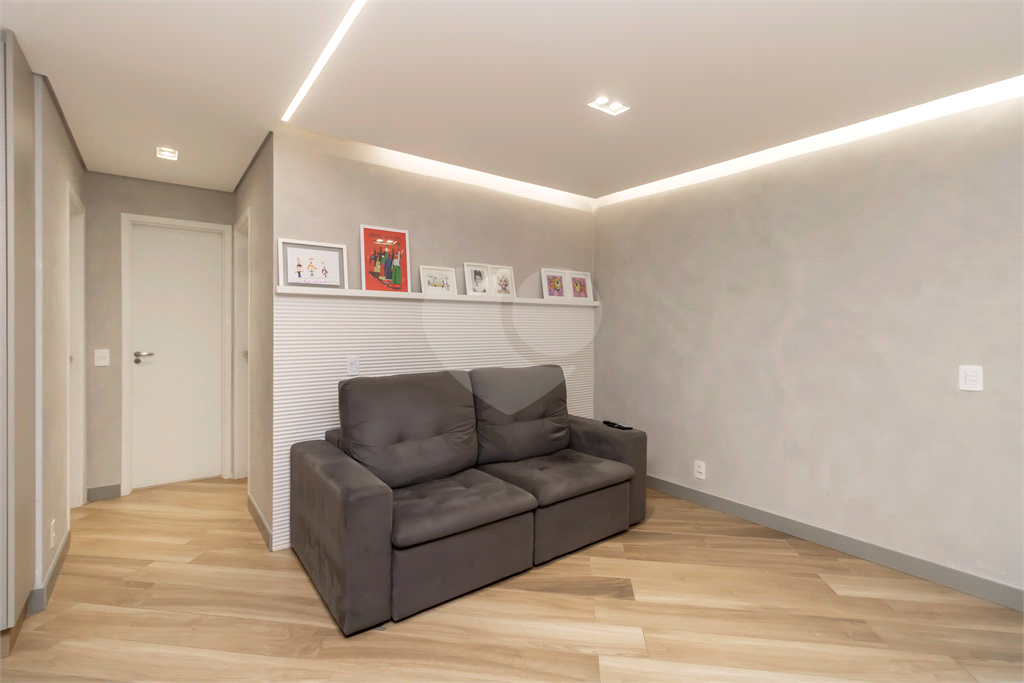 Apartamento - Saúde - 2 Dormitórios - 1 Suílte - 2 Banheiros - 1 Vaga - Venda