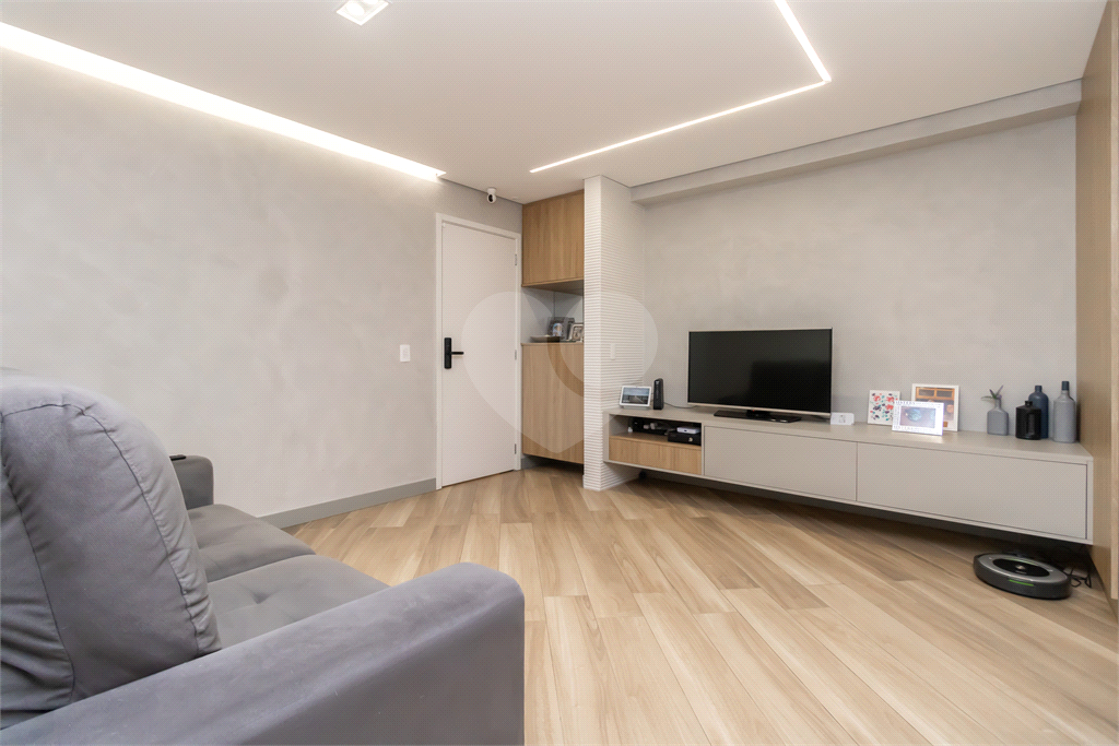 Apartamento - Saúde - 2 Dormitórios - 1 Suílte - 2 Banheiros - 1 Vaga - Venda