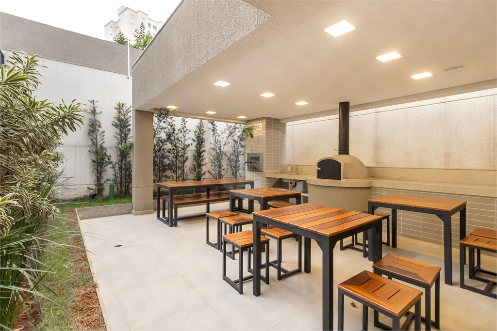 Apartamento - Saúde - 2 Dormitórios - 1 Suílte - 2 Banheiros - 1 Vaga - Venda