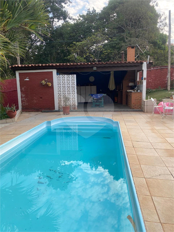 Chácara à venda com 3 quartos, 292m² - Foto 2