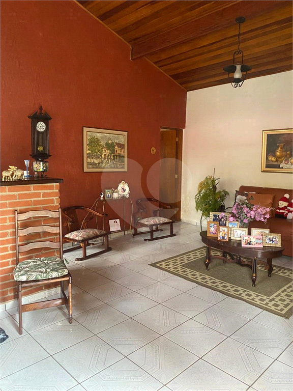 Chácara à venda com 3 quartos, 292m² - Foto 3