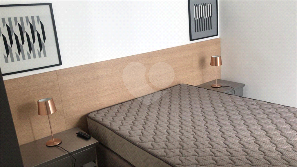 LOCAÇÃO COBERTURA DUPLEX JARDINS RICAMENTE MOBILIADA - 2 VAGAS 