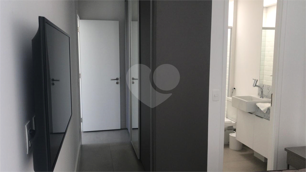 LOCAÇÃO COBERTURA DUPLEX JARDINS RICAMENTE MOBILIADA - 2 VAGAS 