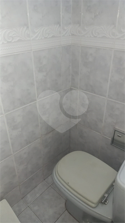 Apartamento com dois quartos, escritório, banheiro, cozinha, área de serviço, 1 vaga em Santana!