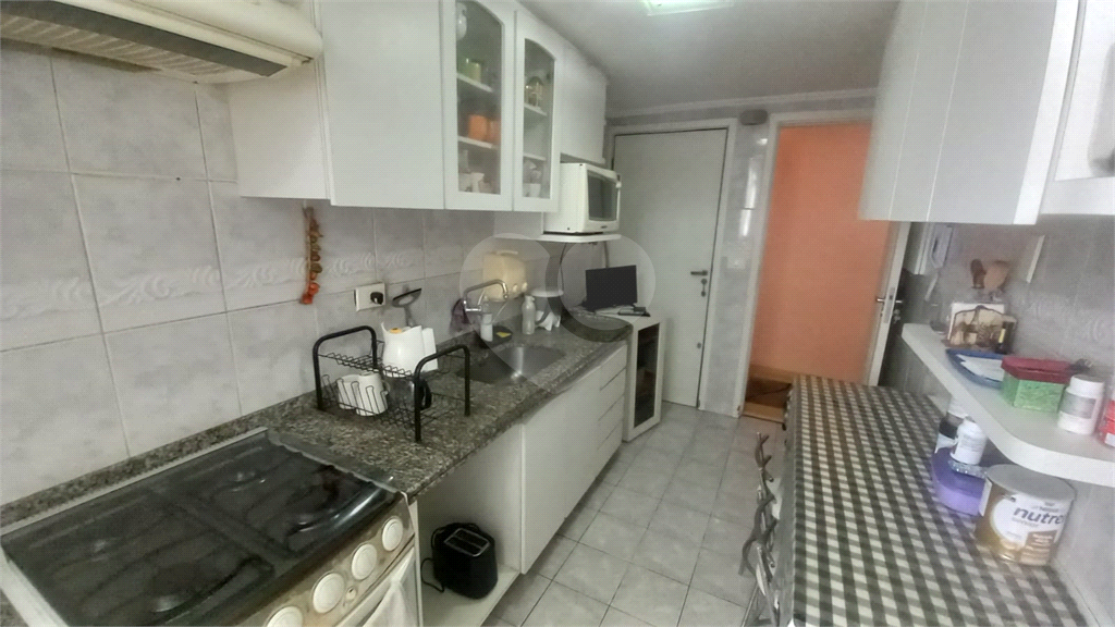 Apartamento com dois quartos, escritório, banheiro, cozinha, área de serviço, 1 vaga em Santana!