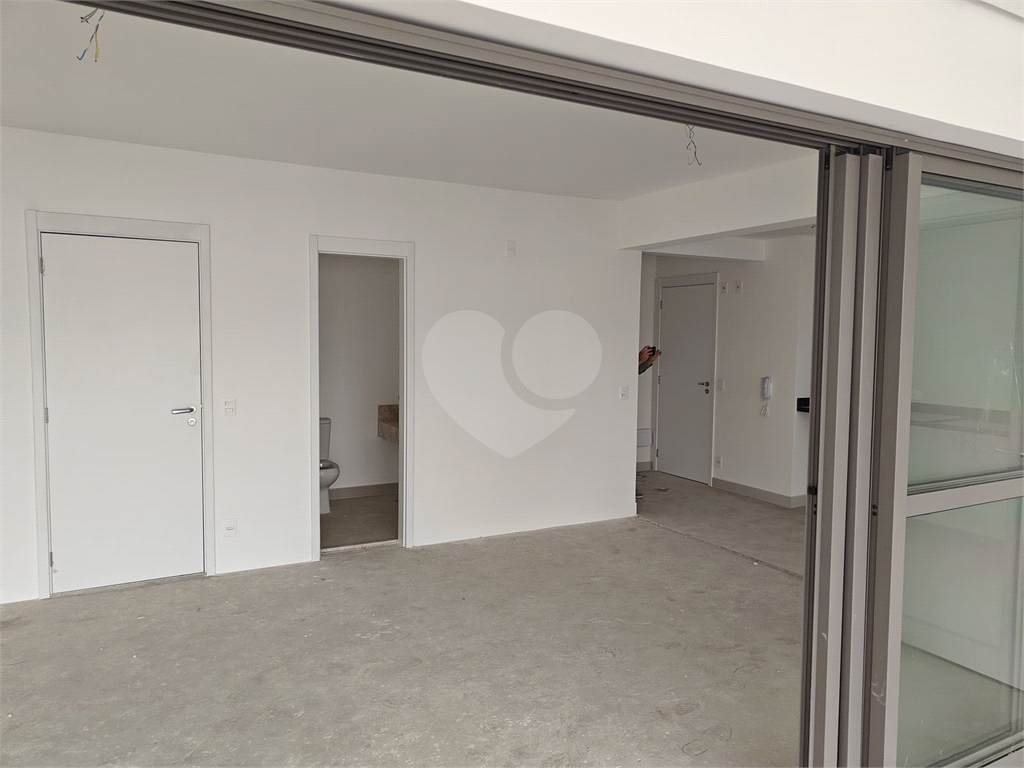 APARTAMENTO em TATUAPÉ