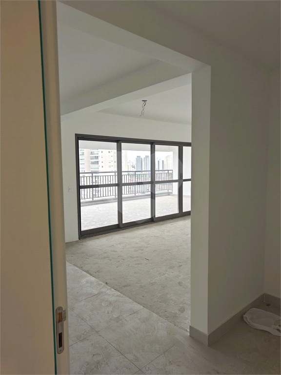 APARTAMENTO em TATUAPÉ