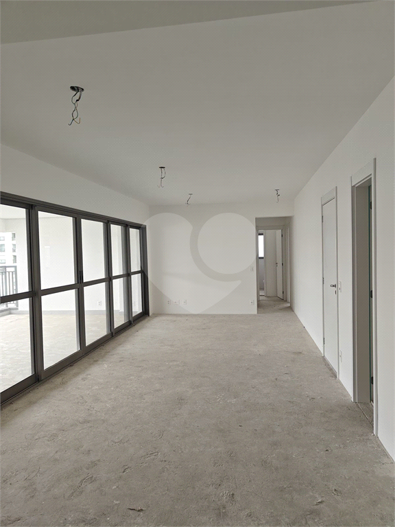 APARTAMENTO em TATUAPÉ