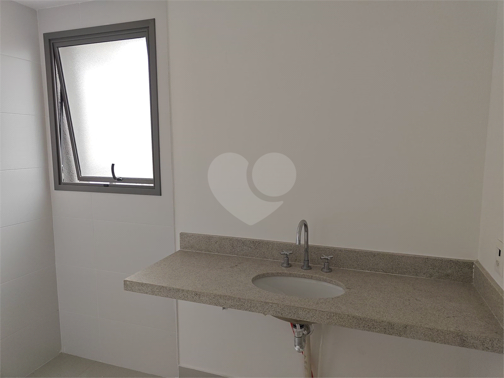 APARTAMENTO em TATUAPÉ