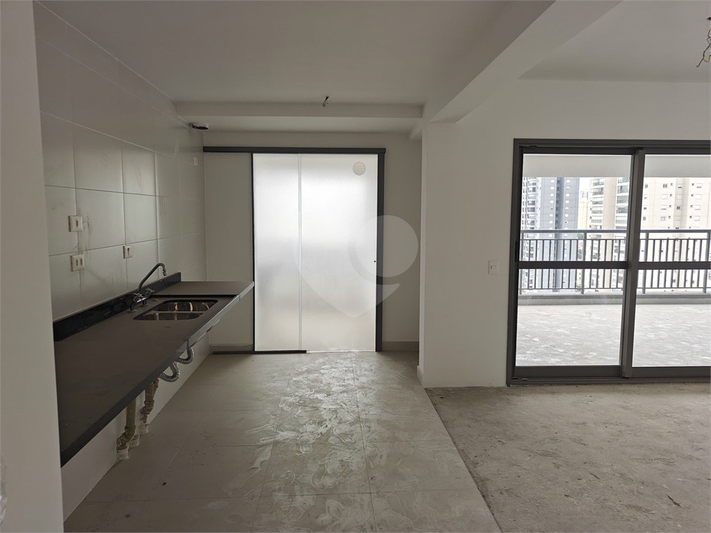 APARTAMENTO em TATUAPÉ