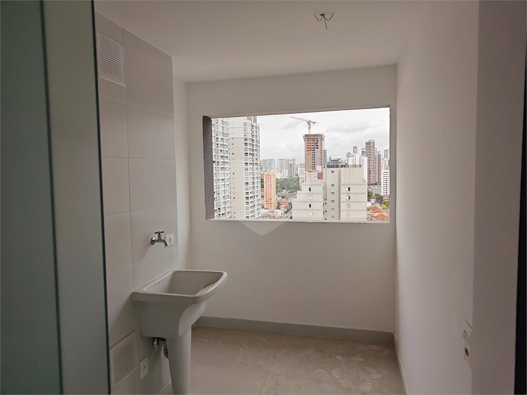 APARTAMENTO em TATUAPÉ
