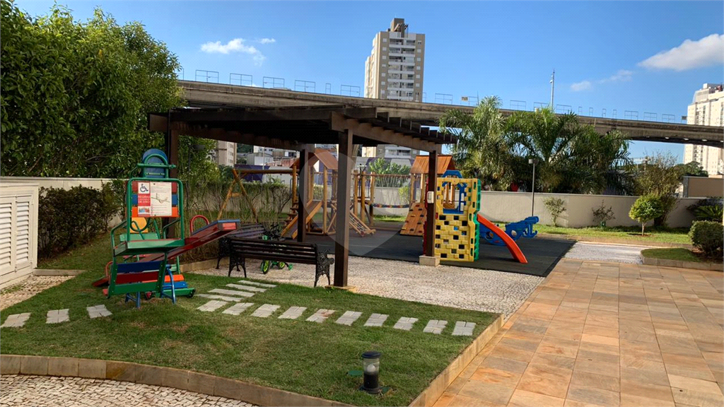 Lindo apartamento condomínio  VITALLY