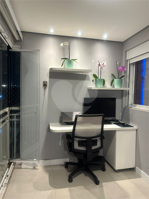 Lindo apartamento condomínio  VITALLY