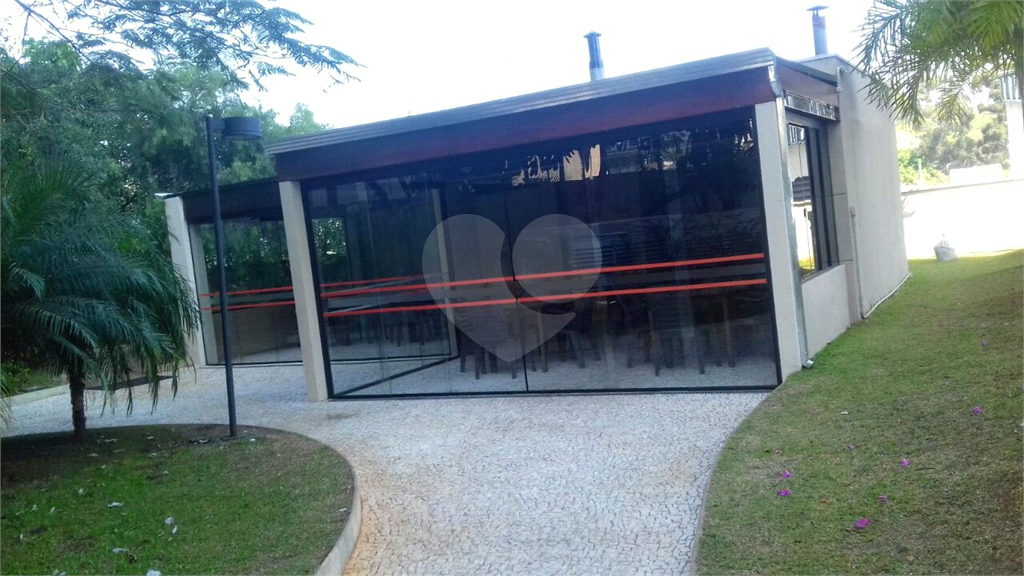 Lindo apartamento condomínio  VITALLY