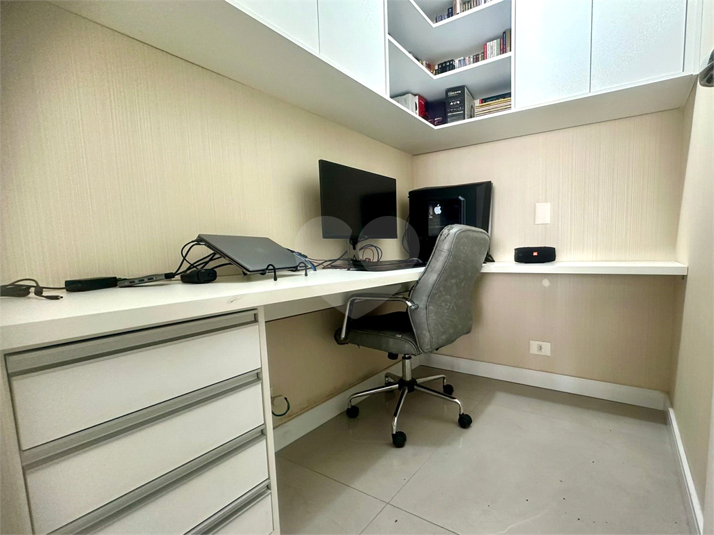 Lindo apartamento condomínio  VITALLY