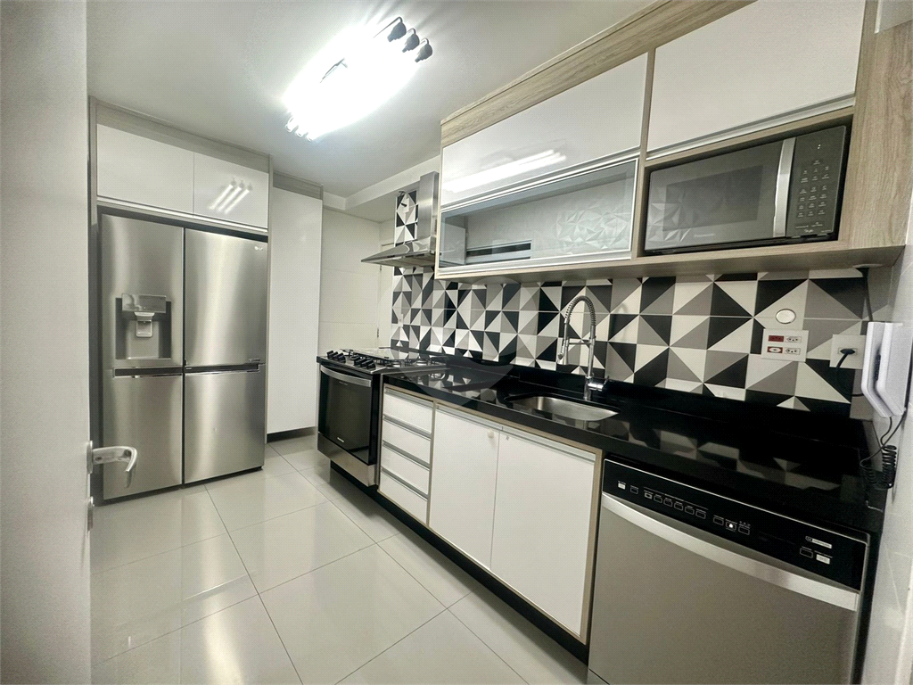 Lindo apartamento condomínio  VITALLY