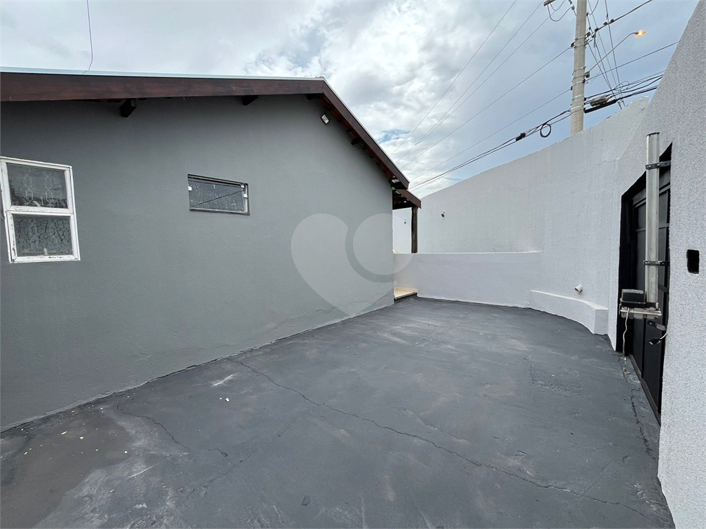 Casa à venda com 2 quartos, 220m² - Foto 25