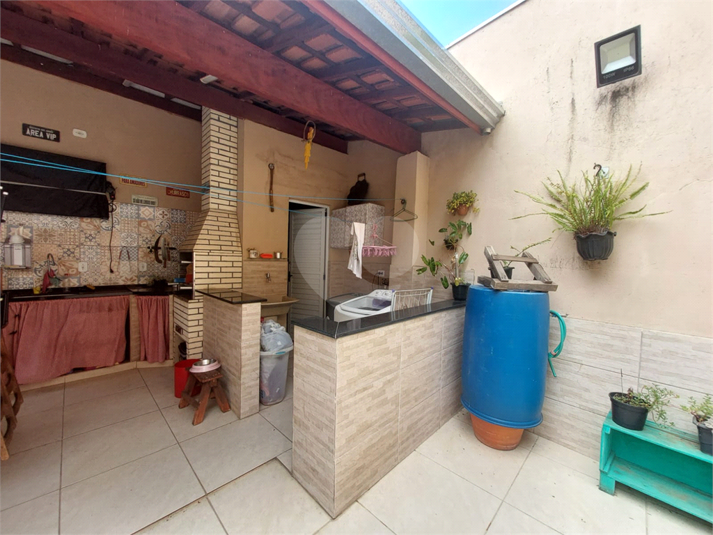 Casa à venda com 2 quartos, 102m² - Foto 3