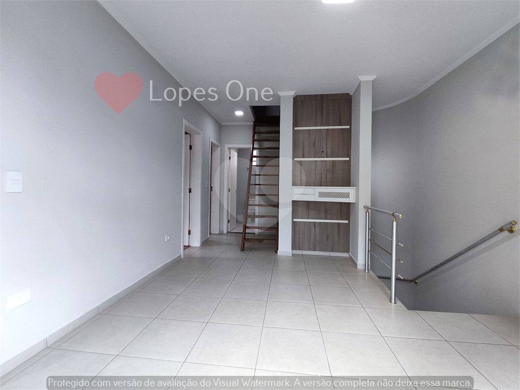 Casa em condominio fechado á 15 minutos do metrô, região com clima de Serra
