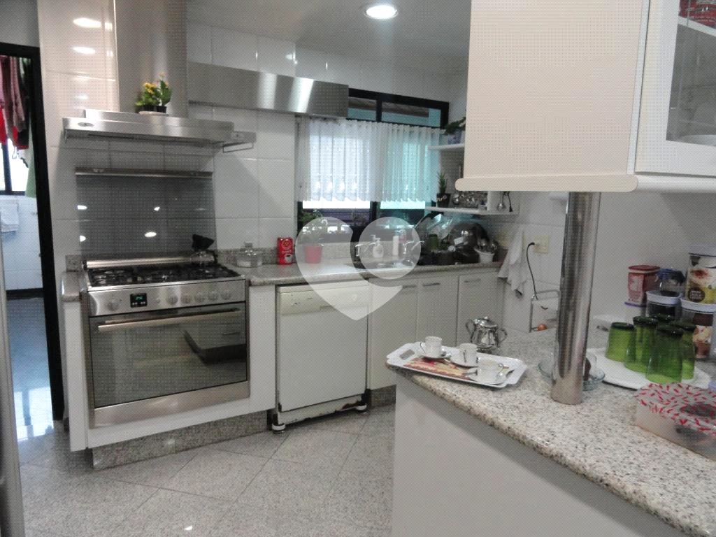 Apartamento à venda com 3 quartos, 278m² - Foto 2