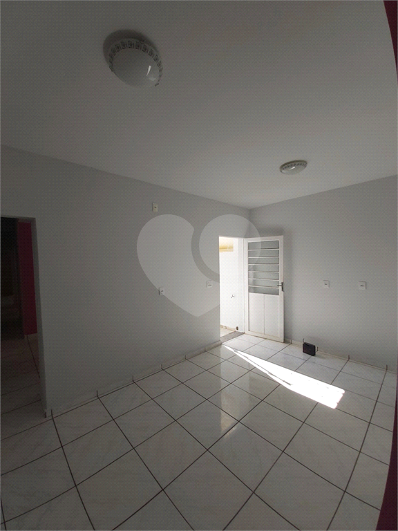 Casa à venda com 4 quartos, 125m² - Foto 13