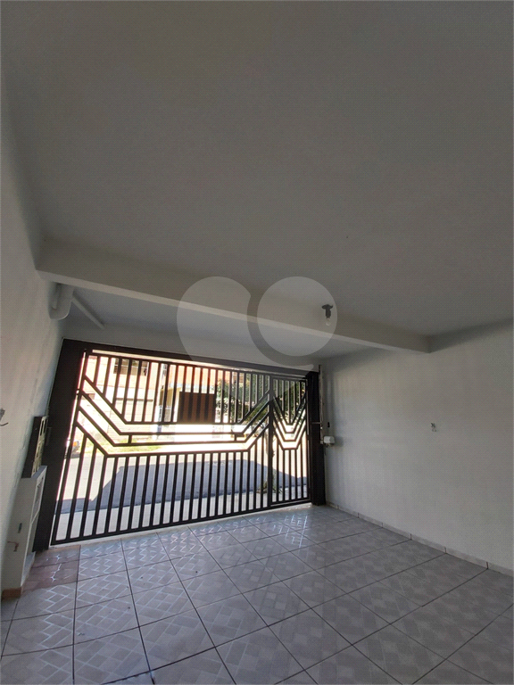 Casa à venda com 4 quartos, 125m² - Foto 2