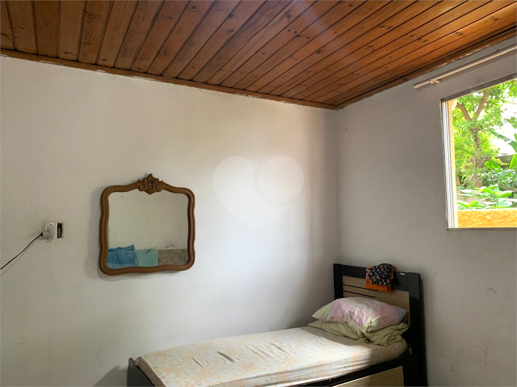 Casa à venda com 1 quarto, 240m² - Foto 2