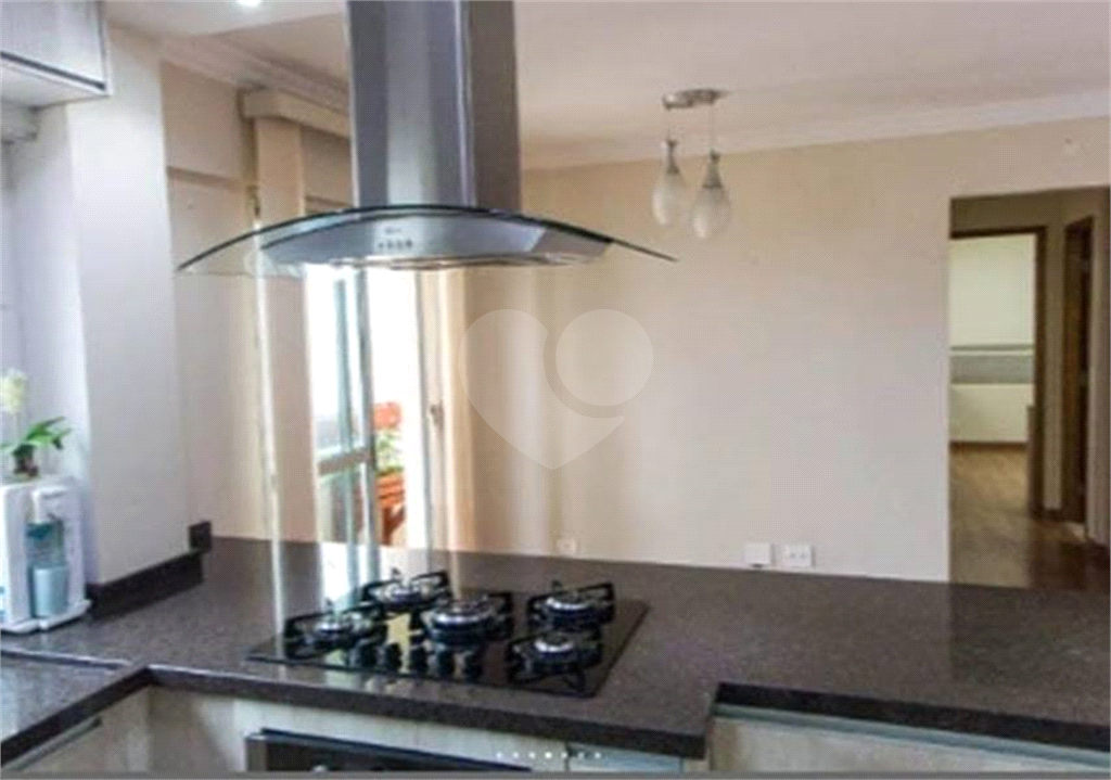Apartamento 2 Dormitórios, Suíte, Vaga. Vila Medeiros. Aceita pet.