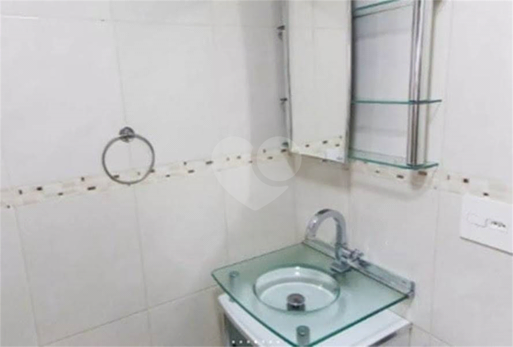 Apartamento 2 Dormitórios, Suíte, Vaga. Vila Medeiros. Aceita pet.