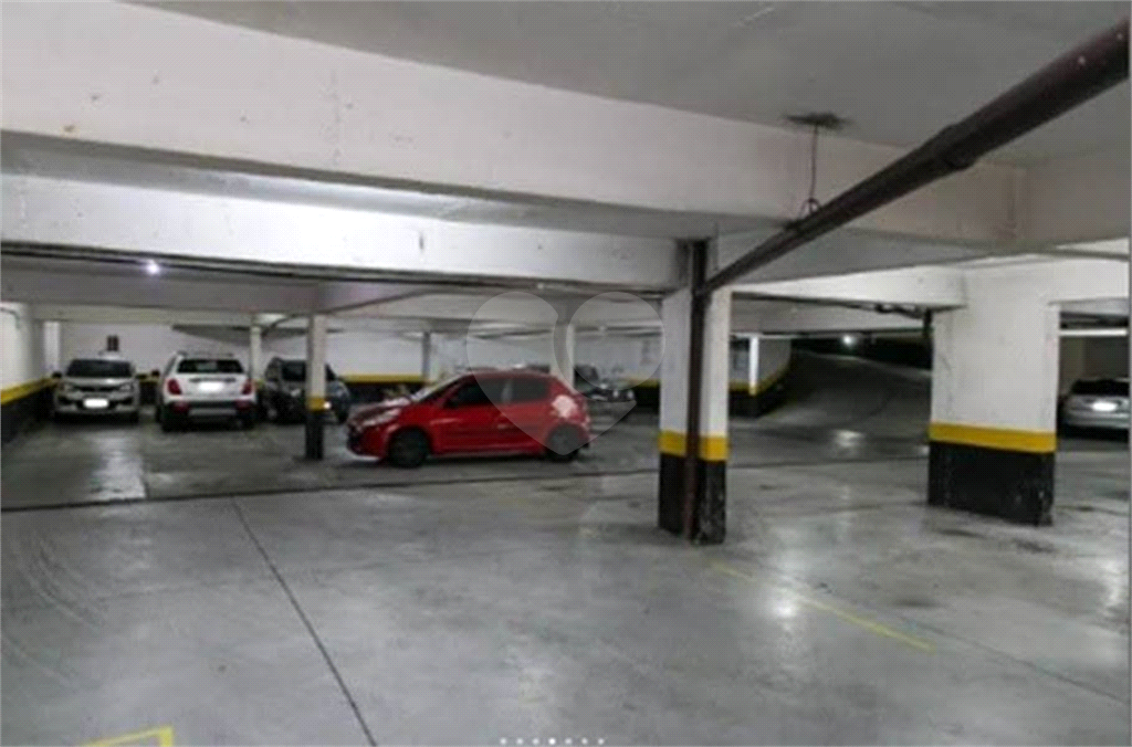 Apartamento 2 Dormitórios, Suíte, Vaga. Vila Medeiros. Aceita pet.