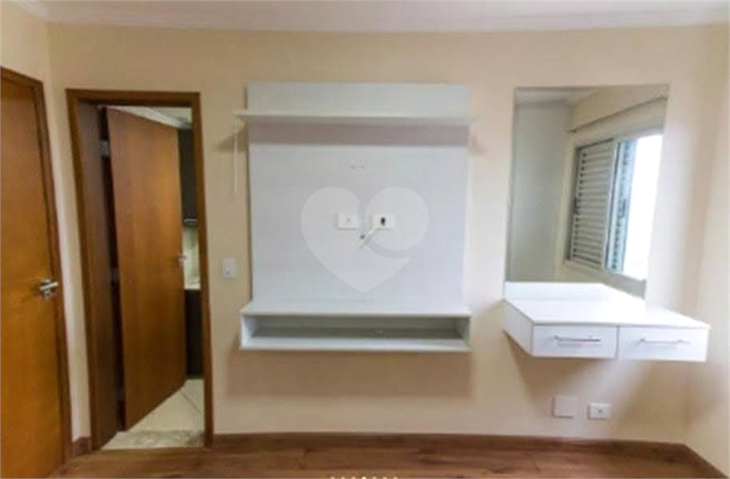 Apartamento 2 Dormitórios, Suíte, Vaga. Vila Medeiros. Aceita pet.