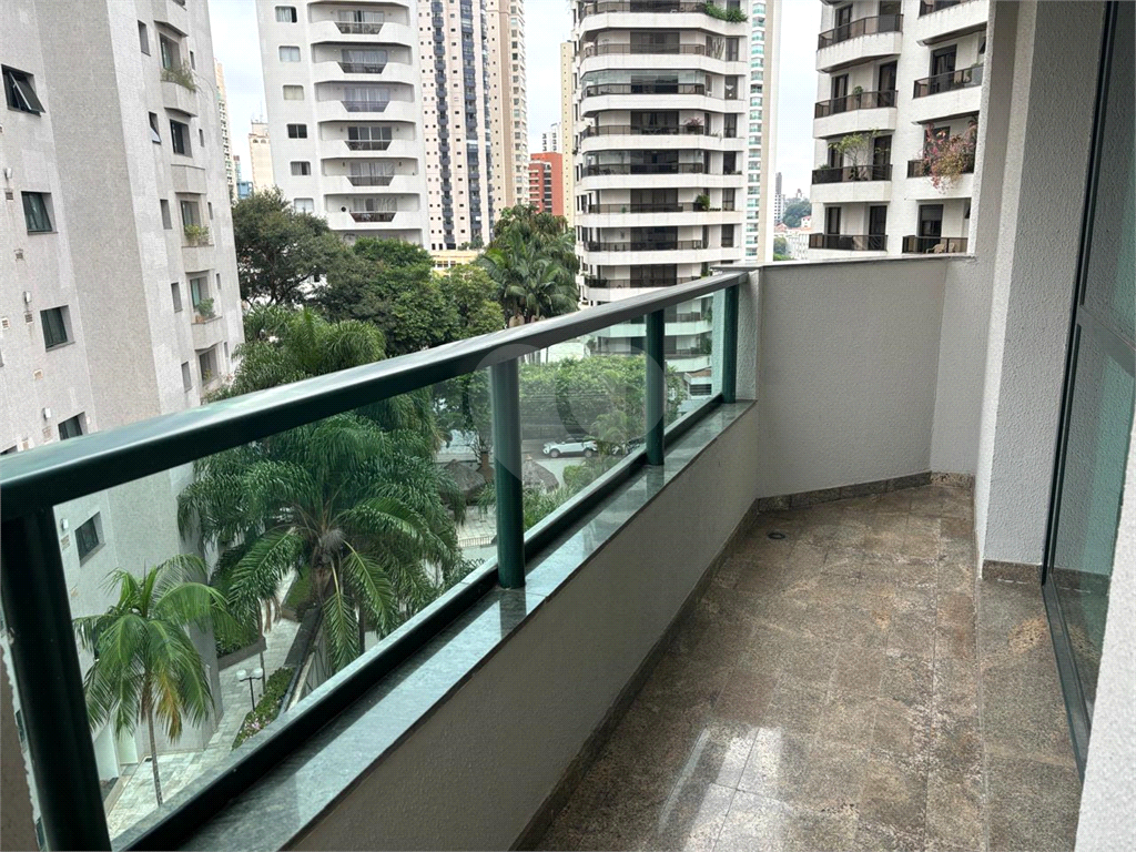 Apartamento à venda e aluguel com 3 quartos, 160m² - Foto 2