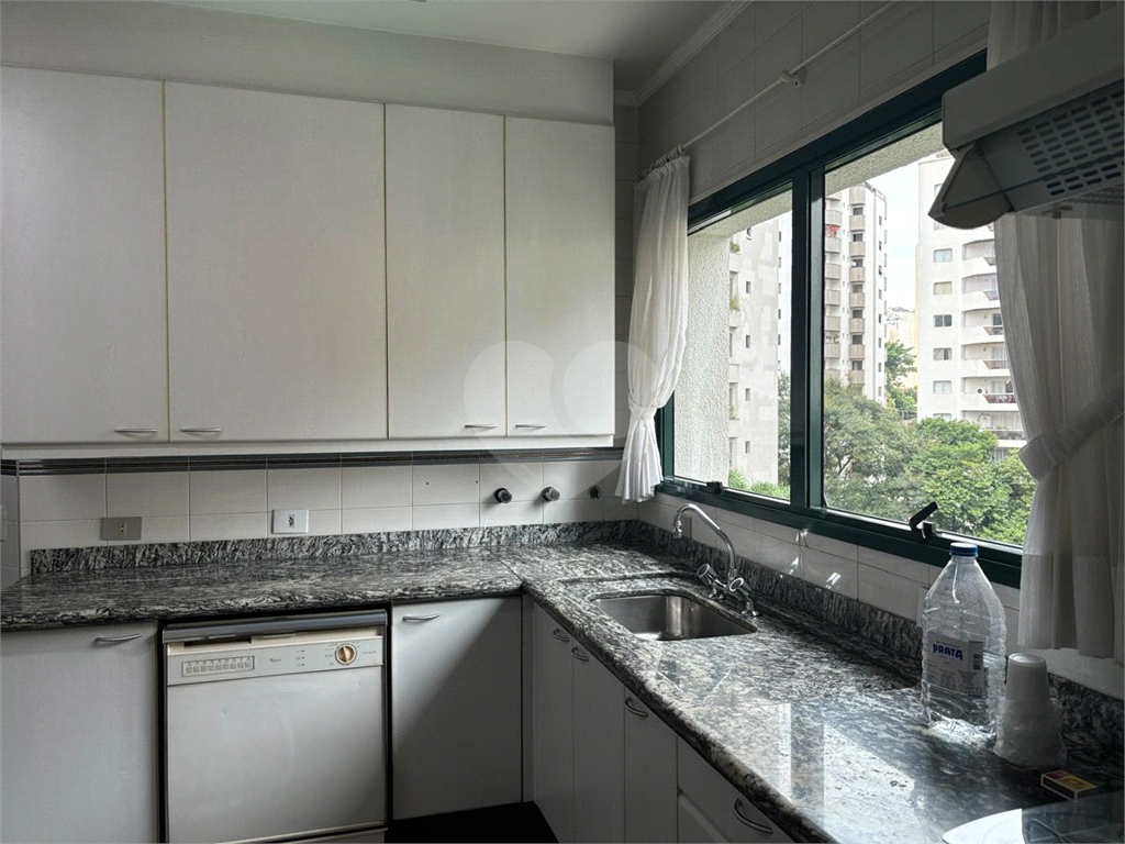 Apartamento à venda e aluguel com 3 quartos, 160m² - Foto 12