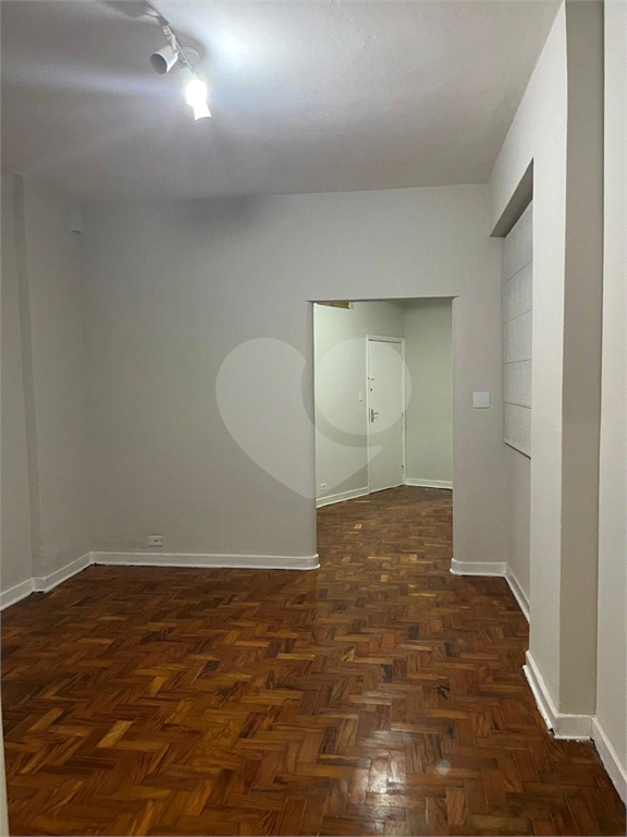 APARTAMENTO em BARRA FUNDA